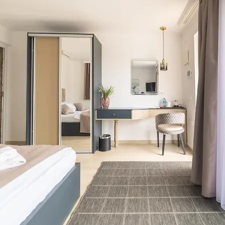 Reset Hotel 4*
